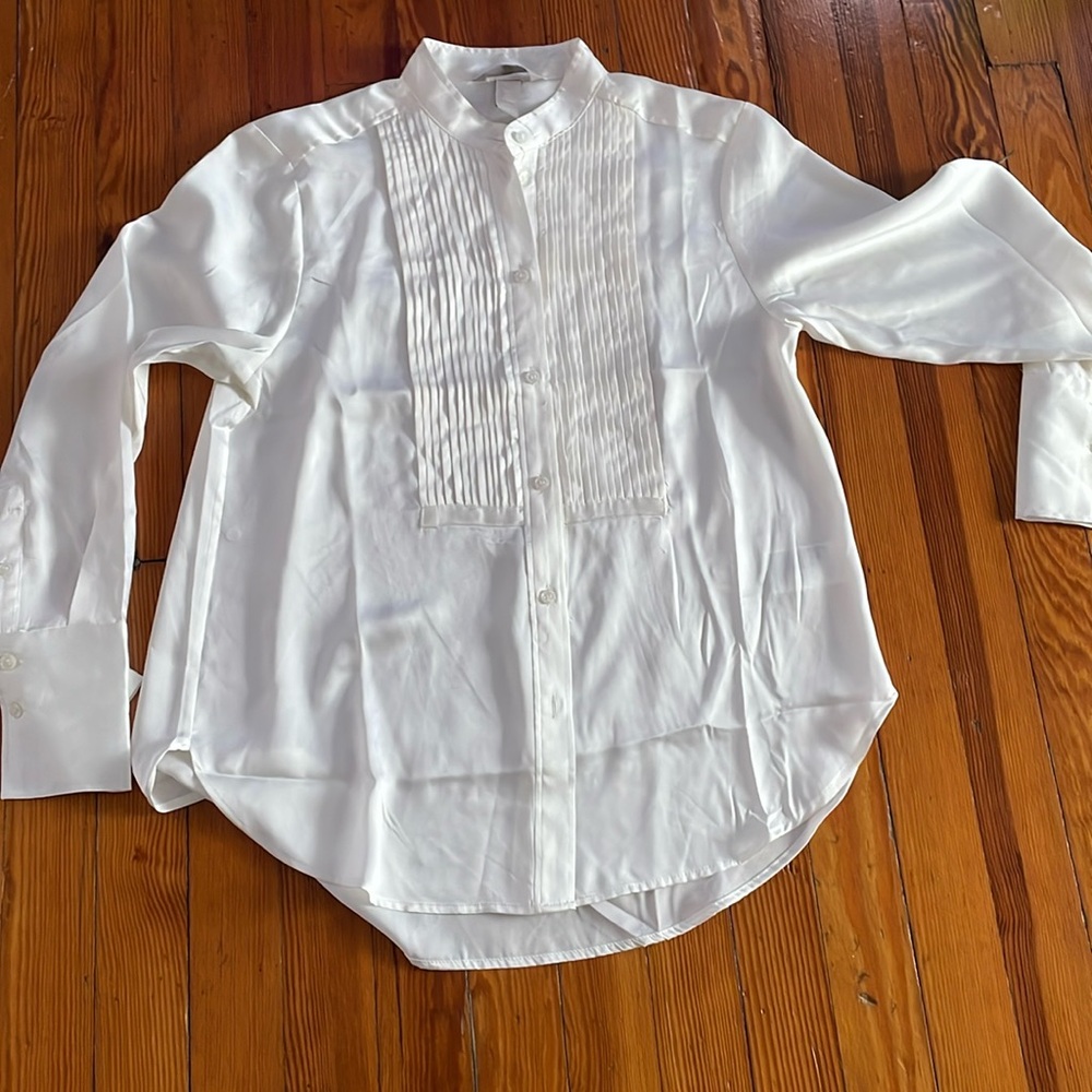 NWOT XS tuxedo style shirt from H&M.  Oversized fit. Never worn.